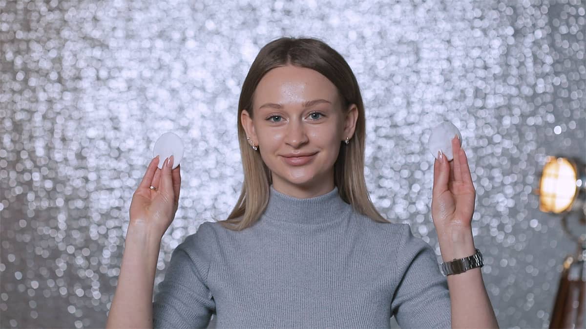 Как правильно снимать макияж?</p>
<p>» Eva Blog