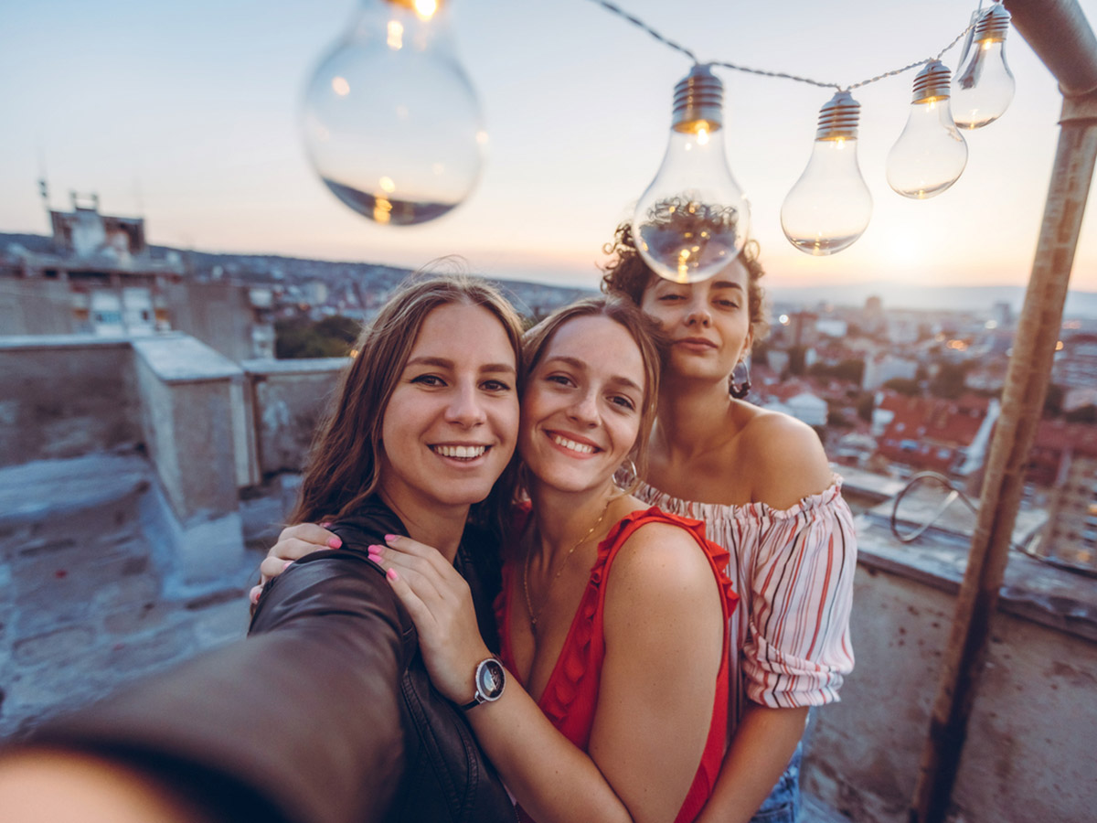 Ідеї ​​фотографій з подружками: як отримати класні кадри? » Eva Blog